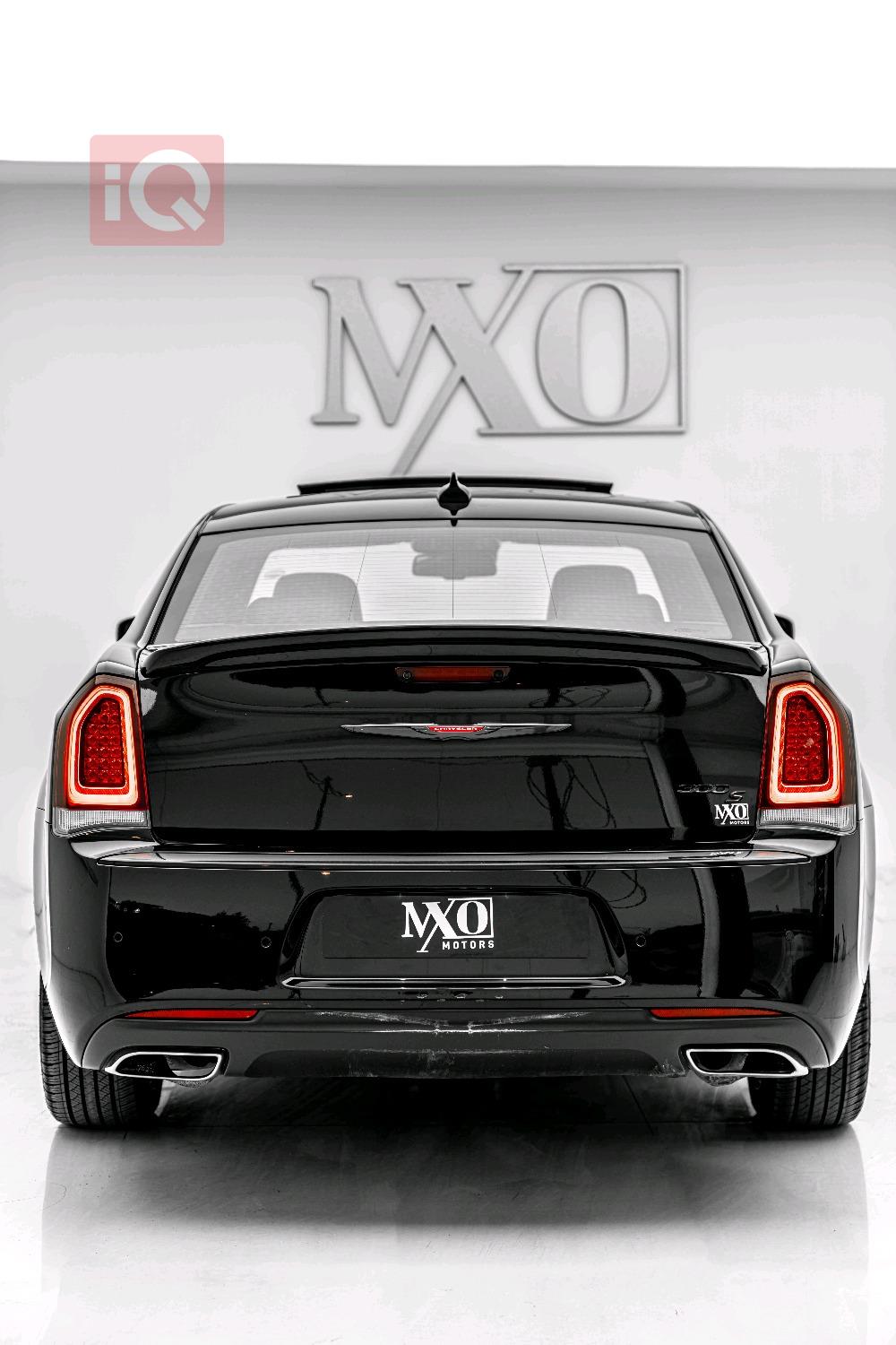 کرایسلەر 300